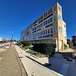 A 40 M De La Plage, Climatisation, Wifi, Vue Mer, A Pied דירה